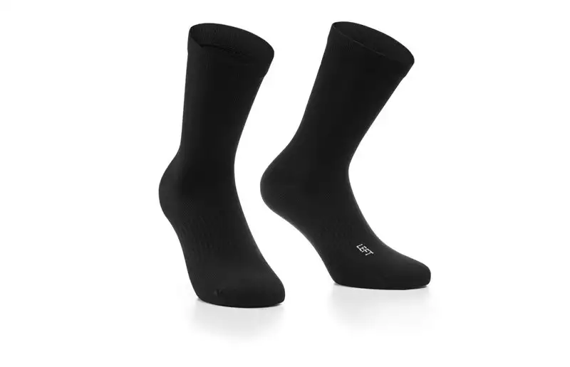 Assos Cykelstrumpor Essences High - Twin Black Series
